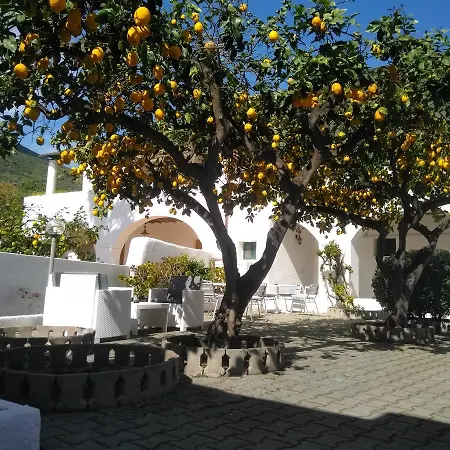 Petrusa Hotel 2*