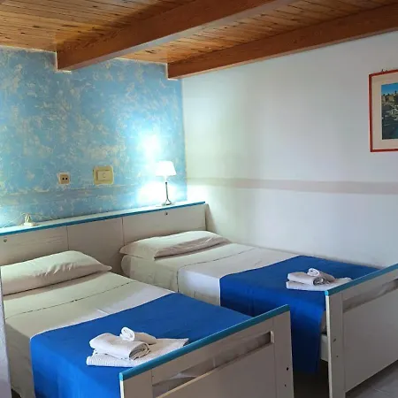 Petrusa Hotel 2*