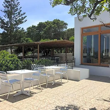 Ξενοδοχείο Petrusa 2*